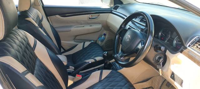 https://images10.gaadi.com/usedgaadi-sellcar/UsedCar/d542f8b8a/c640b1ed-5c48-4479-8478-9260f8923420.jpg?imwidth=6402
