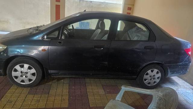 https://images10.gaadi.com/usedgaadi-sellcar/UsedCar/d544d619a/1a27960a-af50-4b18-afe7-61d7fa11c3ad.jpg?imwidth=6402
