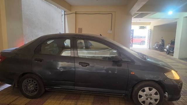 https://images10.gaadi.com/usedgaadi-sellcar/UsedCar/d544d619a/543bbb6b-57eb-4df1-9030-76853c8a65ae.jpg?imwidth=6401