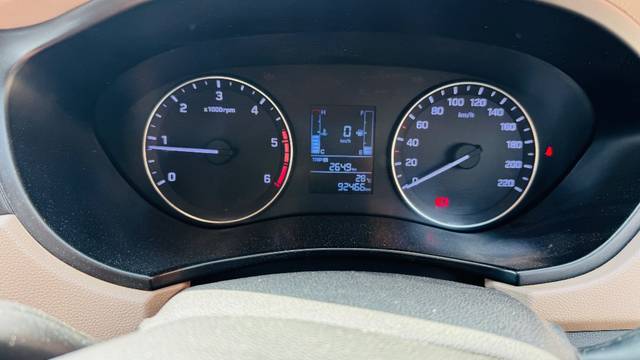 https://images10.gaadi.com/usedgaadi-sellcar/UsedCar/d545e5dca/bbfacf22-3838-4f5e-b534-bbeea6ad8c70.jpeg?imwidth=6401