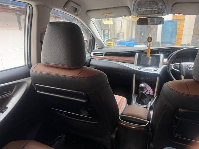 https://images10.gaadi.com/usedgaadi-sellcar/UsedCar/d546d82aa/2fa7a03f-8fe3-40c6-a0a7-80399a0fa849.jpeg?imwidth=6402