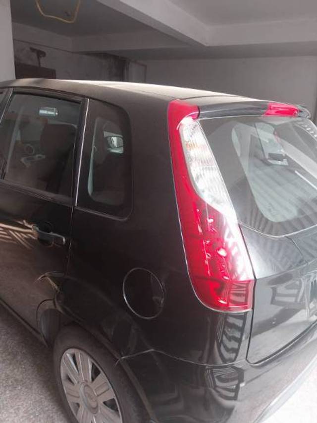 https://images10.gaadi.com/usedgaadi-sellcar/UsedCar/d547f920a/98c8691f-2905-4de1-ab6d-821681aeb894.jpeg?imwidth=6402