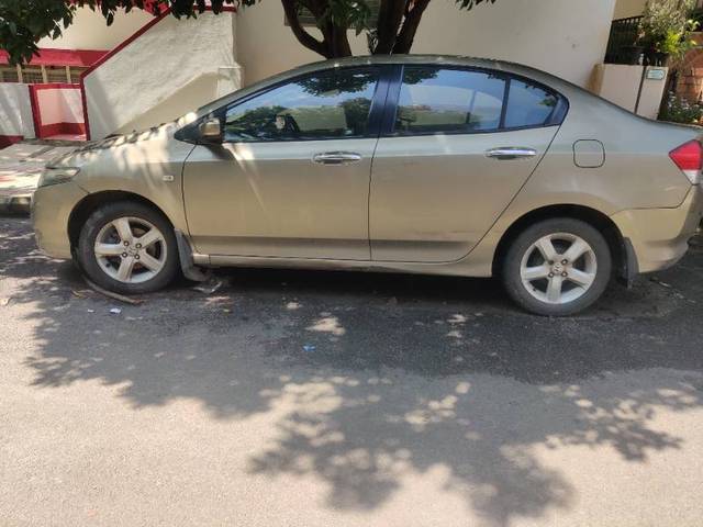 https://images10.gaadi.com/usedgaadi-sellcar/UsedCar/d549868ca/ff7705cf-d615-4a1e-b720-510e66400ba7.jpg?imwidth=6401