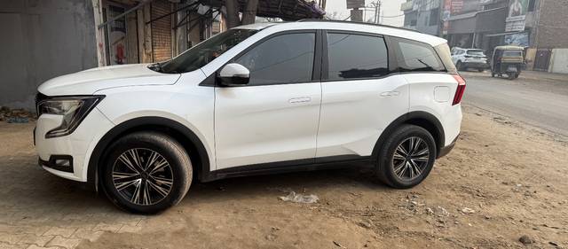 https://images10.gaadi.com/usedgaadi-sellcar/UsedCar/d54a7765a/a61d50c2-d7e6-40b8-a873-e1483f2fa940.jpeg?imwidth=6401