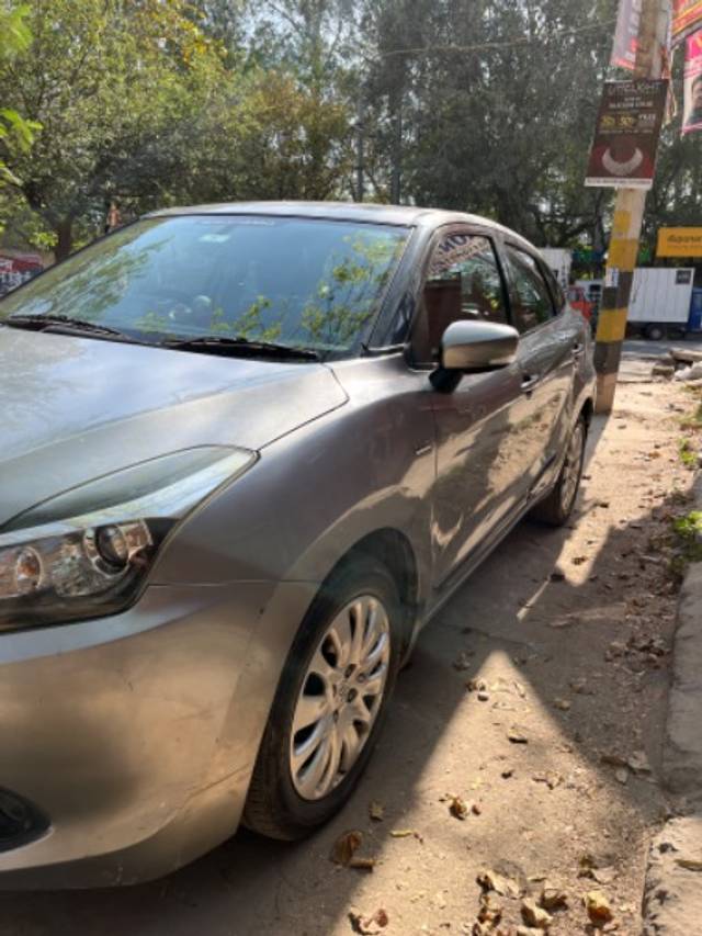 https://images10.gaadi.com/usedgaadi-sellcar/UsedCar/d54b5404a/1c1f986b-0f55-4452-bcaa-2420e364acd8.jpeg?imwidth=6402