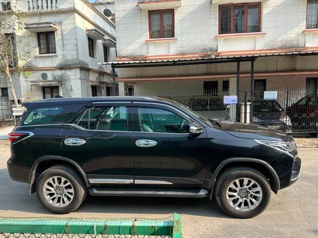 https://images10.gaadi.com/usedgaadi-sellcar/UsedCar/d54fe7f1a/babe2ffb-7125-4adb-932f-ec5d76905bbd.jpeg?imwidth=6402
