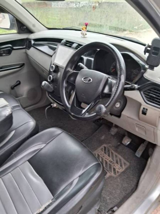 https://images10.gaadi.com/usedgaadi-sellcar/UsedCar/d54ff085a/a194597e-dc87-4961-ac12-33235837ceeb.jpeg?imwidth=6401