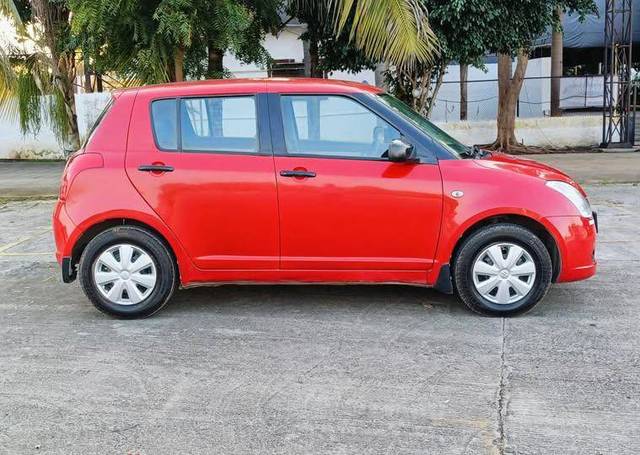 https://images10.gaadi.com/usedgaadi-sellcar/UsedCar/d5519904a/134eec89-9aa3-4f4f-b722-50a15c247d64.jpg?imwidth=6401