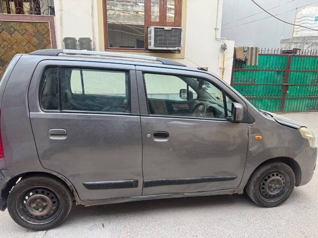 https://images10.gaadi.com/usedgaadi-sellcar/UsedCar/d551c695a/ff8dc2dc-186e-4d38-80d0-aa321c0d5dac.jpeg?imwidth=6400