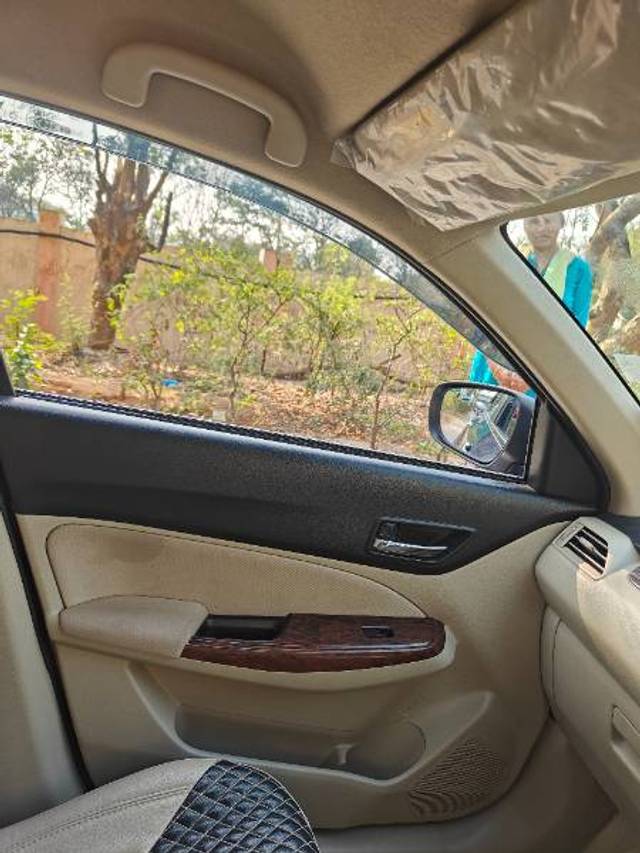 https://images10.gaadi.com/usedgaadi-sellcar/UsedCar/d552f1a6a/542ffbe4-4054-443c-a3ec-5884f39281d7.jpg?imwidth=6402