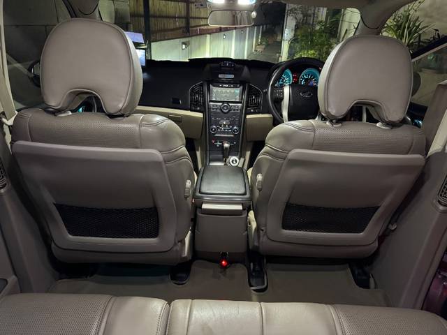 https://images10.gaadi.com/usedgaadi-sellcar/UsedCar/d552f73ca/8405ce5e-6577-416e-9e9e-bd2669c0fe97.jpeg?imwidth=6401