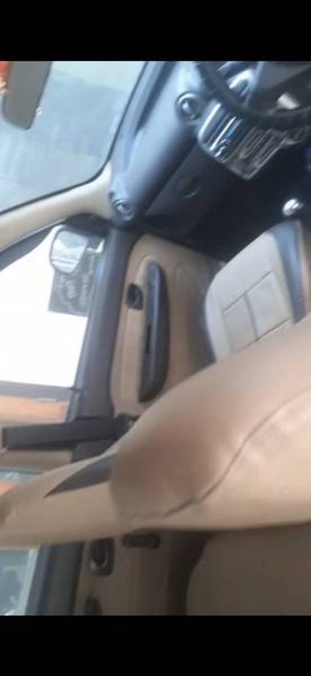 https://images10.gaadi.com/usedgaadi-sellcar/UsedCar/d553dadea/a6183361-7a80-49f4-b30b-f701e1cd3bd2.jpg?imwidth=6402