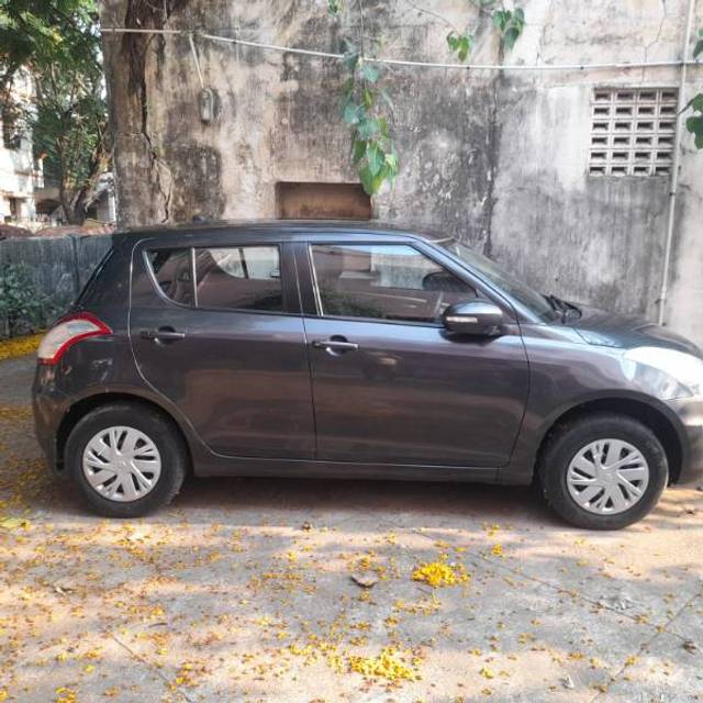 https://images10.gaadi.com/usedgaadi-sellcar/UsedCar/d556dd1ba/bc534d11-0c49-4015-afca-822bfb00e5a6.jpg?imwidth=6401