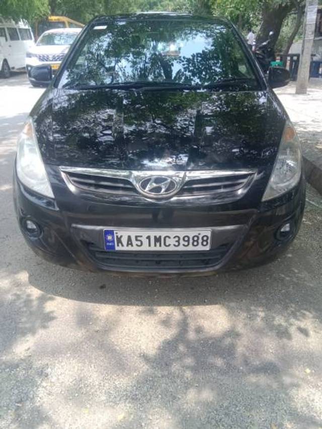 https://images10.gaadi.com/usedgaadi-sellcar/UsedCar/d5573262a/644fbc48-2d86-41bb-8508-e722104f01e8.jpeg?imwidth=6402
