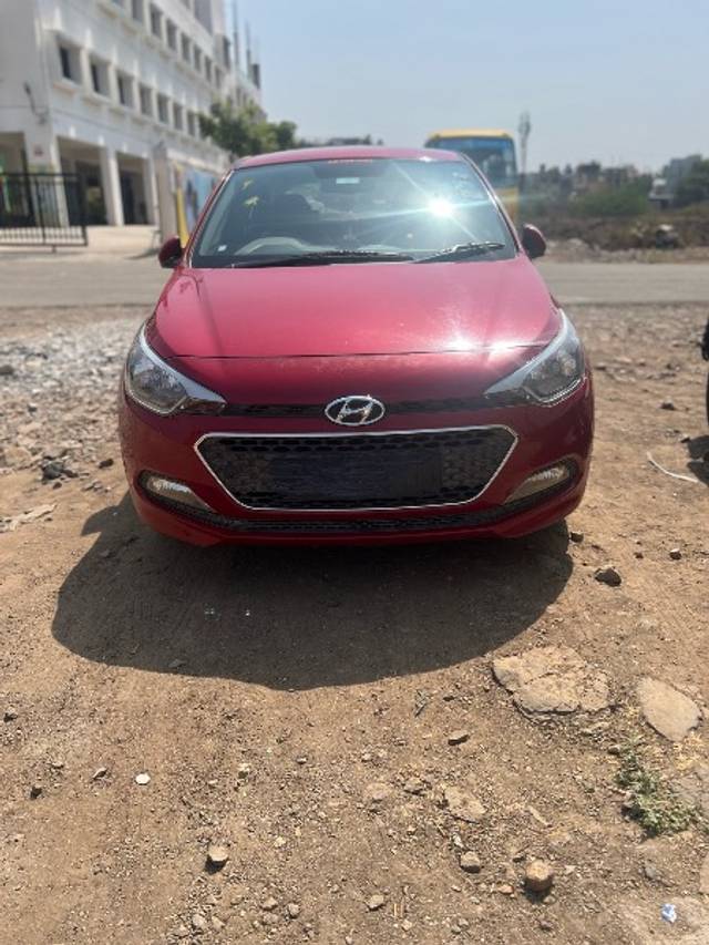 https://images10.gaadi.com/usedgaadi-sellcar/UsedCar/d557cdcda/410fff21-8817-4e3e-9f17-a796349dba33.jpeg?imwidth=6401