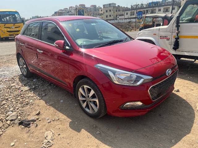 https://images10.gaadi.com/usedgaadi-sellcar/UsedCar/d557cdcda/8fd89617-63f1-4a8f-9d39-92f7a1264689.jpeg?imwidth=6400