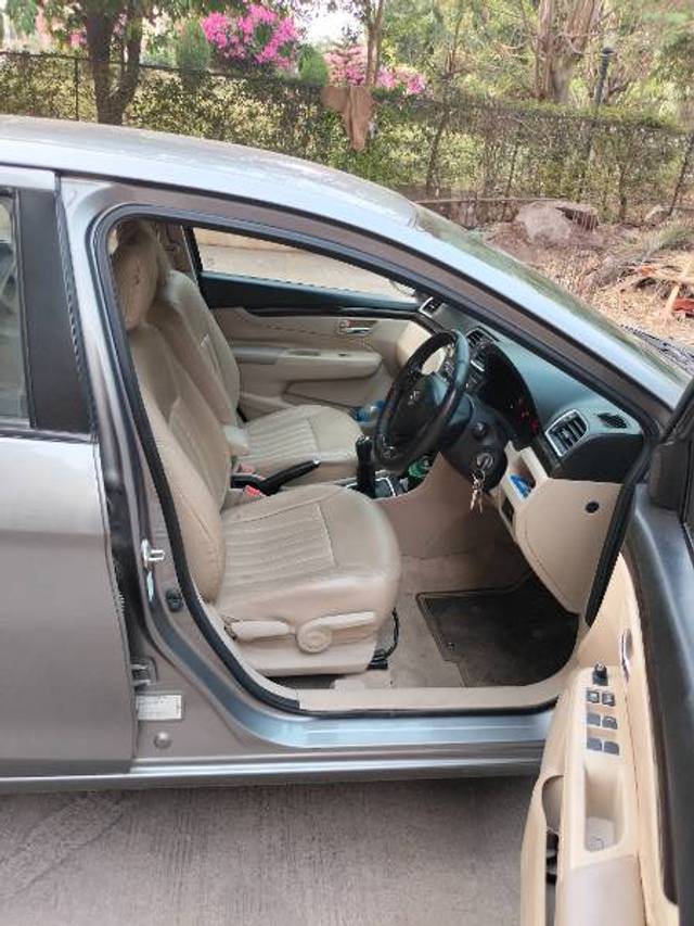 https://images10.gaadi.com/usedgaadi-sellcar/UsedCar/d5581ac7a/d2920a33-0c23-439a-9683-7db06bc7d9b0.jpg?imwidth=6402