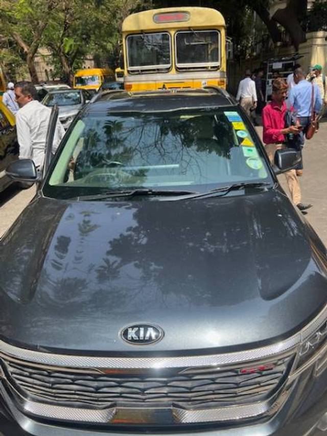 https://images10.gaadi.com/usedgaadi-sellcar/UsedCar/d559642ba/d574252c-f652-4fe5-8d96-49acbc897ac2.jpg?imwidth=6400