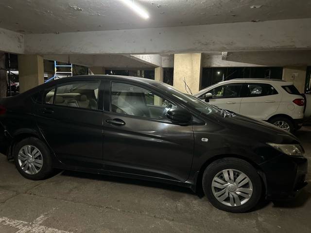 https://images10.gaadi.com/usedgaadi-sellcar/UsedCar/d55aebb7a/d76ed56e-f285-48d1-a80a-bd8c083f83a4.jpeg?imwidth=6400
