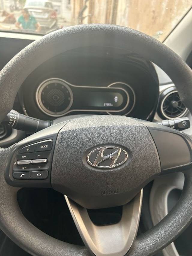 https://images10.gaadi.com/usedgaadi-sellcar/UsedCar/d5614ba2a/dca665ff-0413-4915-915c-686b76f0ecc9.jpeg?imwidth=6402