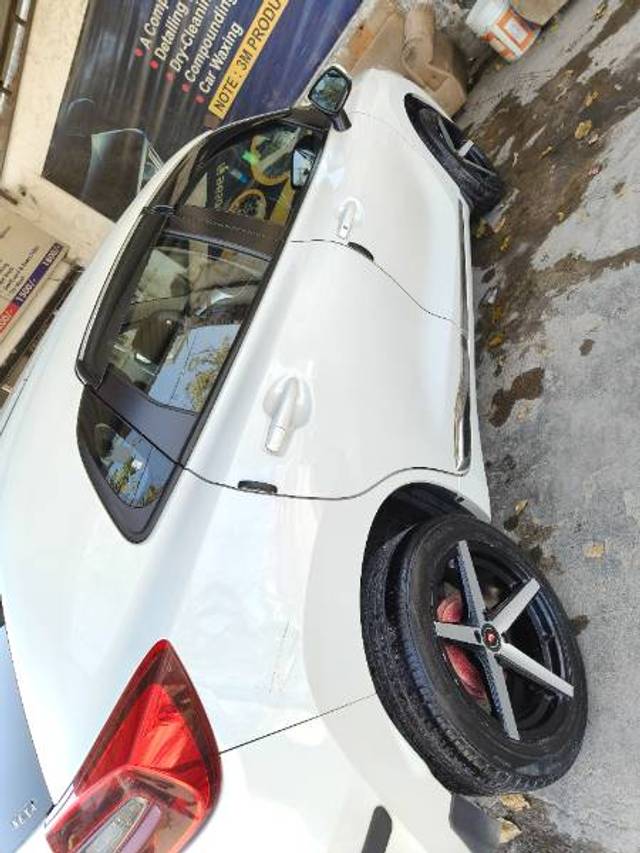 https://images10.gaadi.com/usedgaadi-sellcar/UsedCar/d56159bba/bf15e4c3-8032-4843-a532-7989119bb63c.jpg?imwidth=6401