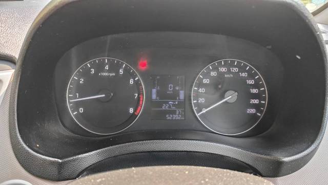 https://images10.gaadi.com/usedgaadi-sellcar/UsedCar/d566fd0aa/6511df93-b48e-4c91-87c6-825254a2706c.jpg?imwidth=6402