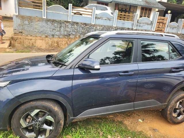 https://images10.gaadi.com/usedgaadi-sellcar/UsedCar/d5680c6ca/3ba85b8f-4d16-4d1d-a62a-82ed53b3595c.jpg?imwidth=6401