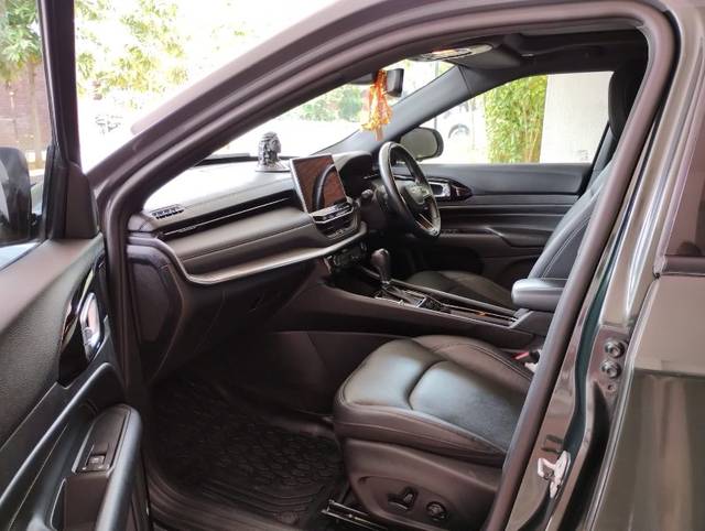 https://images10.gaadi.com/usedgaadi-sellcar/UsedCar/d5683994a/a959a44c-0975-4073-ba6e-95fc23550de4.jpeg?imwidth=6401