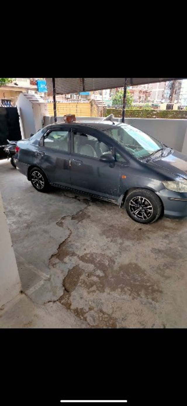 https://images10.gaadi.com/usedgaadi-sellcar/UsedCar/d56a1a5b-56df-49fc-8c92-6706f1ee5cfb/6c7195f6-6084-4ae4-ad1c-f4dcc52a6e76.jpg?imwidth=6400