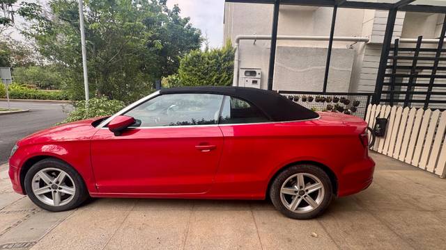 https://images10.gaadi.com/usedgaadi-sellcar/UsedCar/d56a70dfa/324219ae-4488-46e8-bcdc-f2bf7b60f02e.jpeg?imwidth=6402