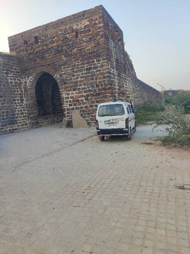 https://images10.gaadi.com/usedgaadi-sellcar/UsedCar/d56b0d47a/a24018d0-43f9-4244-8160-c7196324e3c8.jpg?imwidth=6401