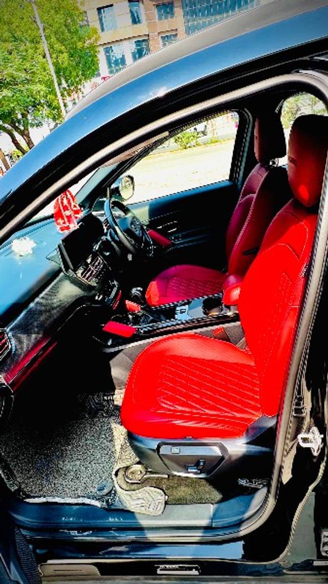 https://images10.gaadi.com/usedgaadi-sellcar/UsedCar/d56b1b39a/704fc979-e2fd-4931-96d2-22765d3a4a7a.jpeg?imwidth=6402