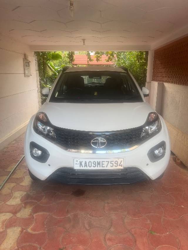 https://images10.gaadi.com/usedgaadi-sellcar/UsedCar/d56b42bb-1054-48bf-bd88-2ff08b33f7e8/813833a7-d5cd-4507-b910-bc693e4e87af.jpg?imwidth=6400