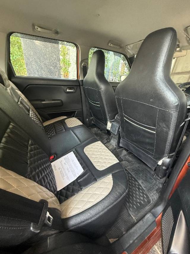 https://images10.gaadi.com/usedgaadi-sellcar/UsedCar/d56b4cdba/615f41b8-a40f-45af-a619-84906d77948a.jpeg?imwidth=6401