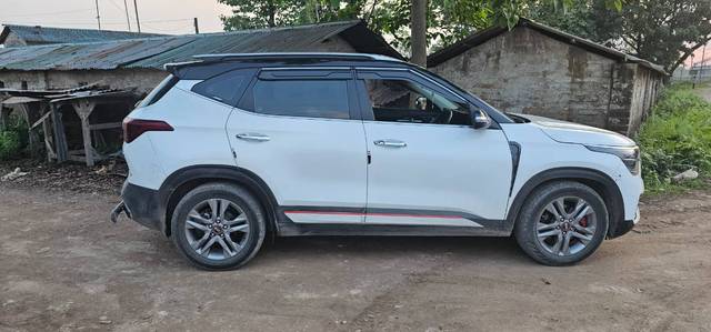 https://images10.gaadi.com/usedgaadi-sellcar/UsedCar/d56bcd68a/36506785-74c8-4aae-b9b5-523e87ab4d5f.jpg?imwidth=6400