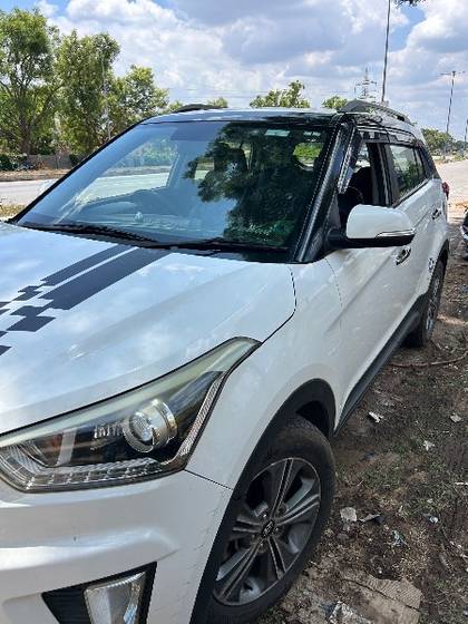 Hyundai Creta 1.6 CRDi SX Plus Dual Tone