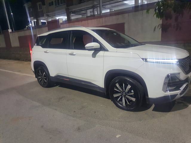 https://images10.gaadi.com/usedgaadi-sellcar/UsedCar/d56e5ab0a/2d701008-4f7d-4345-9237-b24d2a15b666.jpeg?imwidth=6402