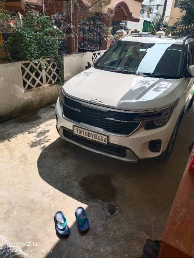 https://images10.gaadi.com/usedgaadi-sellcar/UsedCar/d56f1c41a/36eea7f4-d429-40db-8aed-665046c8195c.jpg?imwidth=6400