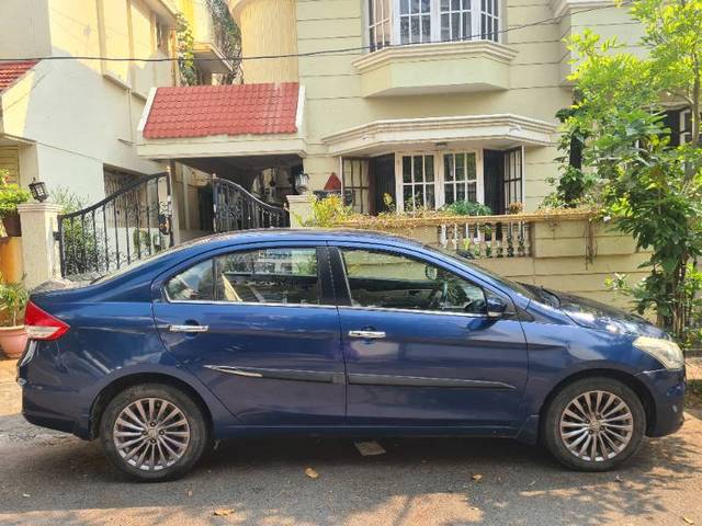 https://images10.gaadi.com/usedgaadi-sellcar/UsedCar/d5706eb8a/2cc3c3eb-6c17-434d-bbb1-0e87877932a2.jpg?imwidth=6400