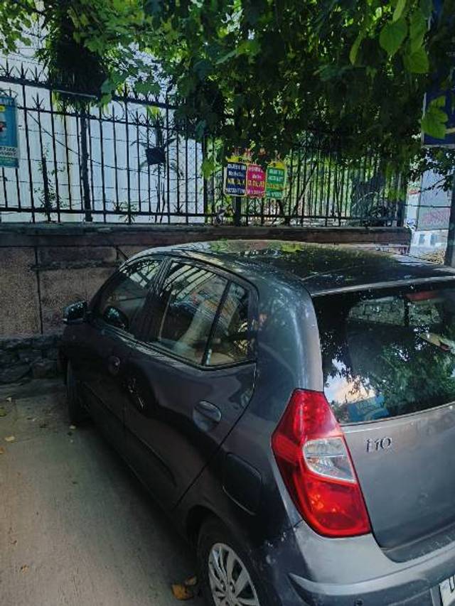 https://images10.gaadi.com/usedgaadi-sellcar/UsedCar/d570e8a9a/06971752-3073-42d7-82d3-a0d80063d903.jpg?imwidth=6402