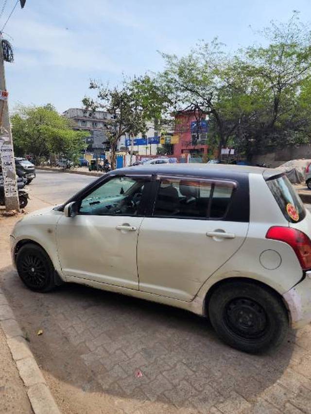 https://images10.gaadi.com/usedgaadi-sellcar/UsedCar/d57153a7a/ebd8e9cf-c94c-4607-9296-c800b1848107.jpg?imwidth=6402