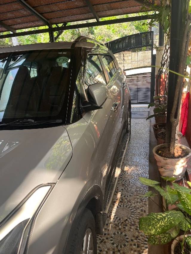 https://images10.gaadi.com/usedgaadi-sellcar/UsedCar/d571b6dca/19482948-dfa4-48e8-9c5e-80e9148a2074.jpg?imwidth=6401