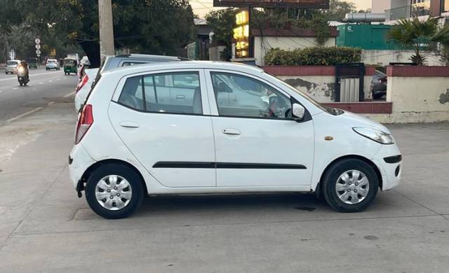 https://images10.gaadi.com/usedgaadi-sellcar/UsedCar/d5721ddea/dfb837f0-83c8-44a0-bdeb-732b7b8d0c74.jpg?imwidth=6401