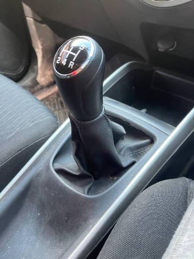 https://images10.gaadi.com/usedgaadi-sellcar/UsedCar/d5756f06a/7a5a14c0-d651-4c08-a3b7-463e2614e112.jpg?imwidth=6402