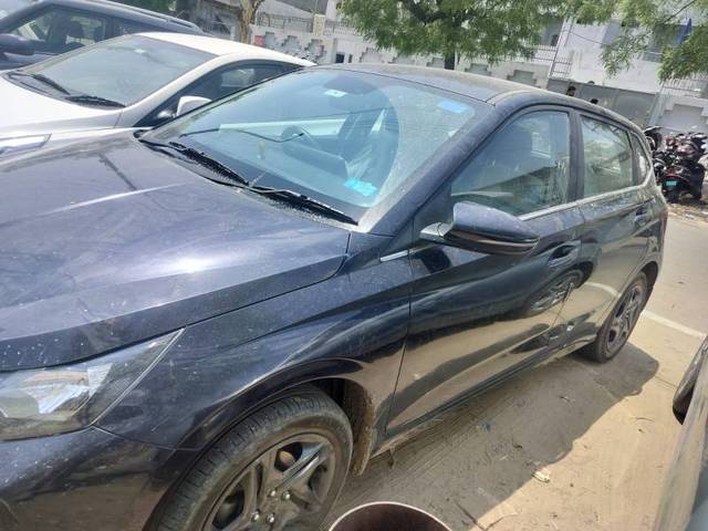https://images10.gaadi.com/usedgaadi-sellcar/UsedCar/d576aab1a/b8119488-8053-4262-80db-f9c29a6e94da.jpg?imwidth=6401