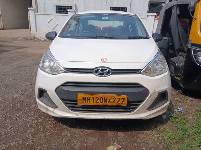 https://images10.gaadi.com/usedgaadi-sellcar/UsedCar/d578bff5a/a7559279-6e92-4a43-9a53-8ffe57e9e5c2.jpg?imwidth=6400