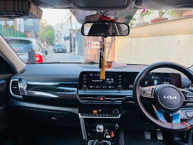 https://images10.gaadi.com/usedgaadi-sellcar/UsedCar/d5798a87a/2eaa8b0f-faaa-4070-a34a-05abf5df451e.jpeg?imwidth=6402