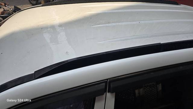 https://images10.gaadi.com/usedgaadi-sellcar/UsedCar/d579e2baa/7420701d-cd65-4ed7-ac78-82e98e2bead0.jpg?imwidth=6402