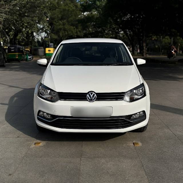 https://images10.gaadi.com/usedgaadi-sellcar/UsedCar/d57ac88ea/814e2836-3dc8-4087-bd89-22b8cb3fd562.png?imwidth=6402