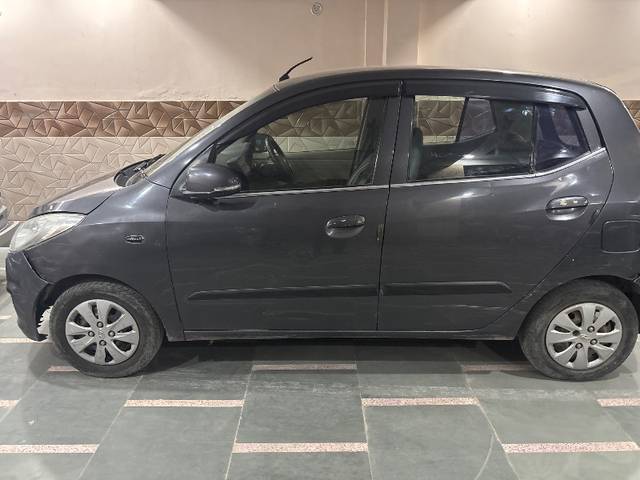 https://images10.gaadi.com/usedgaadi-sellcar/UsedCar/d57e741da/b181bc4e-afeb-4f79-a321-9dc3860339d2.jpg?imwidth=6402
